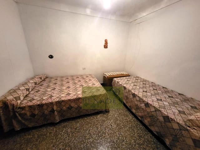 4 slaapkamer Huis te koop in La Font de la Figuera - € 50.000 (Ref: 10180552)