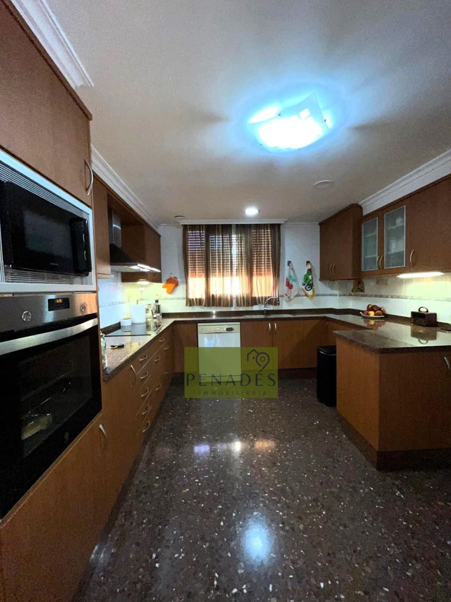 4 soveværelse Rækkehus til salg i Ontinyent med garage - € 300.000 (Ref: 2109581)