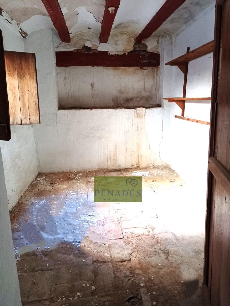 4 bedroom Townhouse for sale in Ontinyent - € 85,000 (Ref: 2109785)