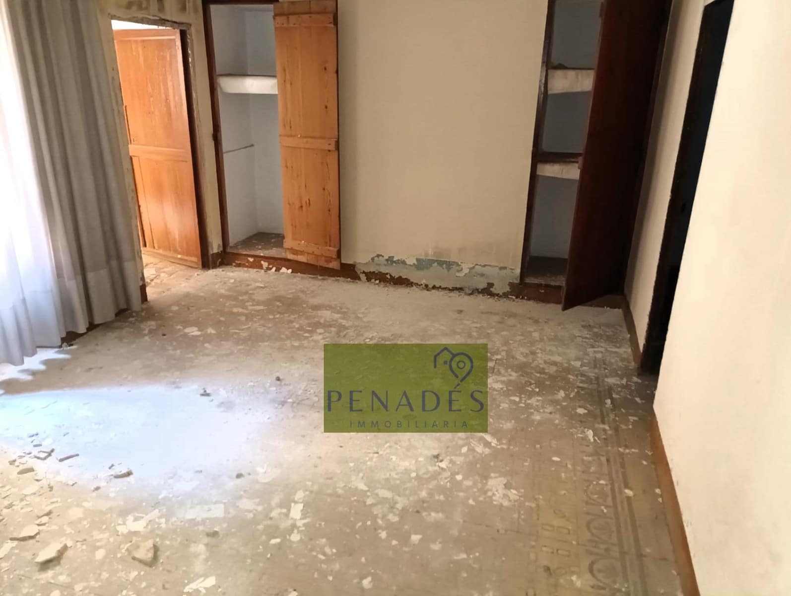 4 bedroom Townhouse for sale in Ontinyent - € 85,000 (Ref: 2109785)