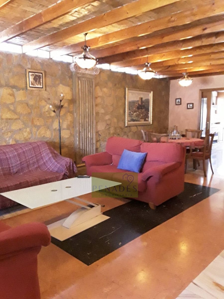 Chalet de 7 habitaciones en Ontinyent en venta con piscina - 600.000 € (Ref: 5609047)