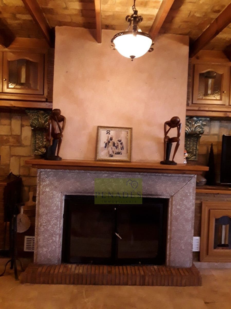 Chalet de 7 habitaciones en Ontinyent en venta con piscina - 600.000 € (Ref: 5609047)