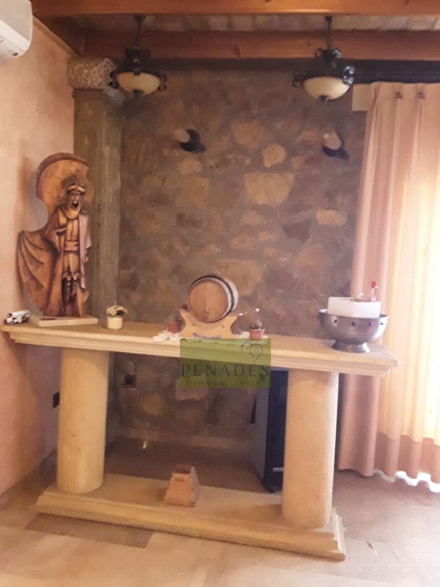 Chalet de 7 habitaciones en Ontinyent en venta con piscina - 600.000 € (Ref: 5609047)