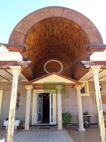 Chalet de 7 habitaciones en Ontinyent en venta con piscina - 600.000 € (Ref: 5609047)