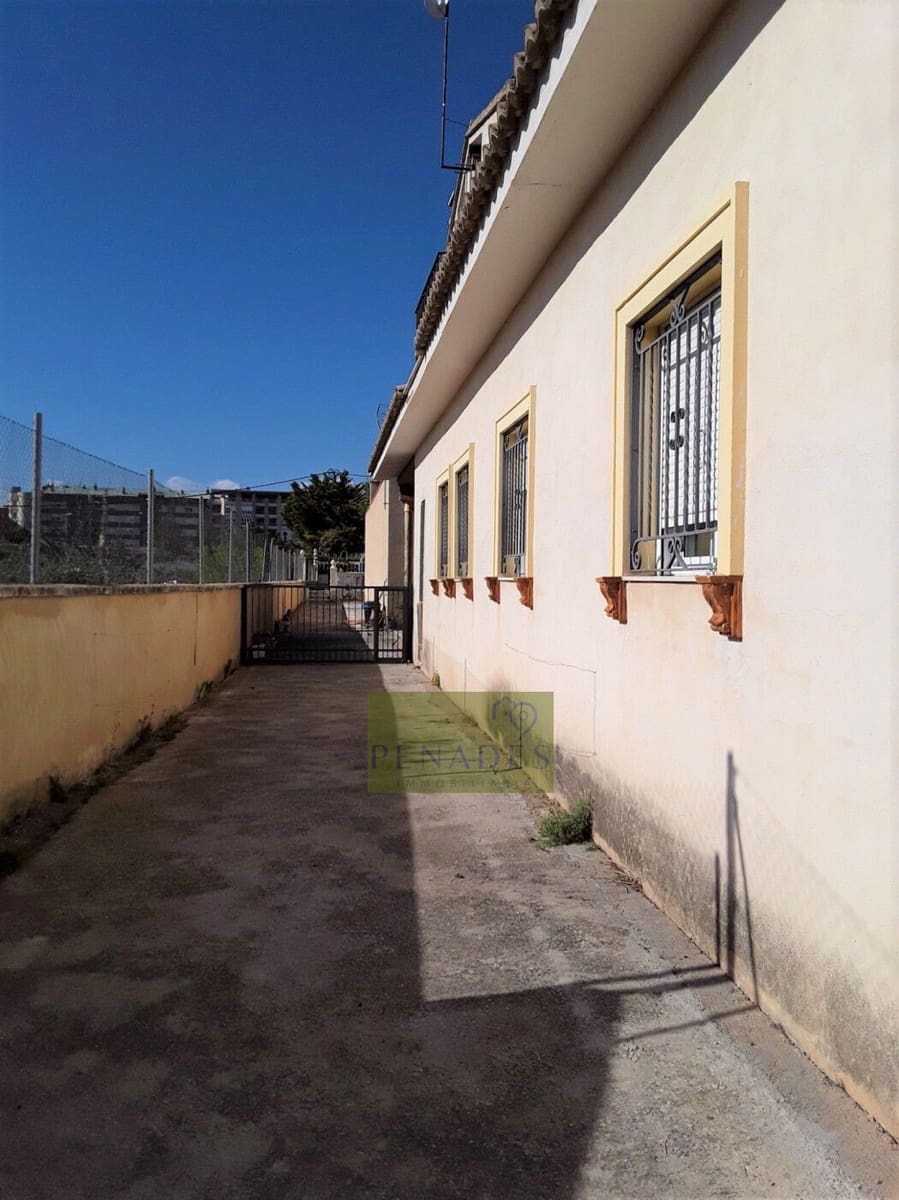 Chalet de 7 habitaciones en Ontinyent en venta con piscina - 600.000 € (Ref: 5609047)