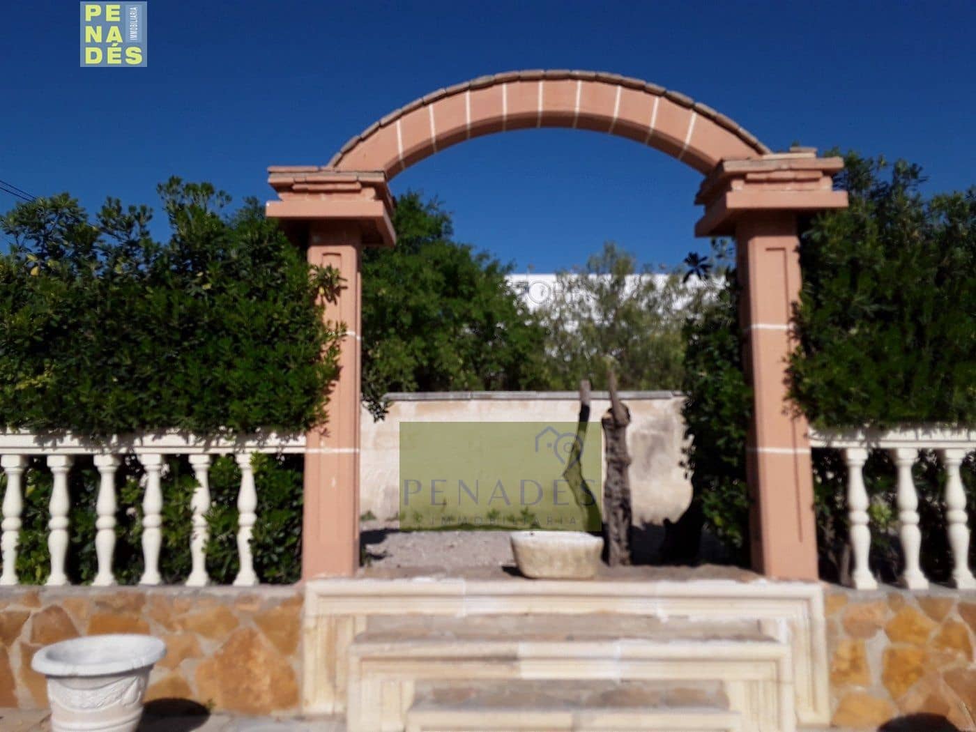 Chalet de 7 habitaciones en Ontinyent en venta con piscina - 600.000 € (Ref: 5609047)