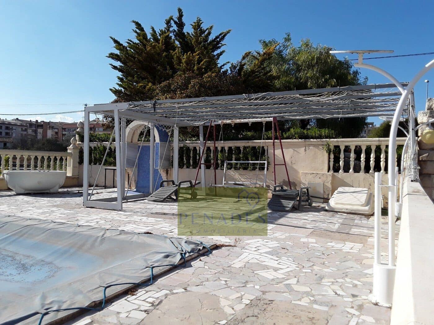 Chalet de 7 habitaciones en Ontinyent en venta con piscina - 600.000 € (Ref: 5609047)