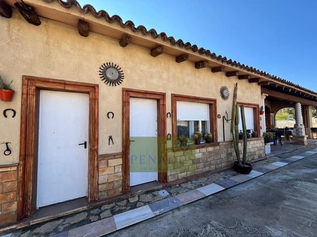 7 soverom Villa til salgs i Ontinyent med svømmebasseng - € 600 000 (Ref: 5609047)
