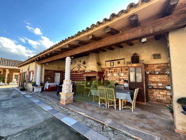 7 soverom Villa til salgs i Ontinyent med svømmebasseng - € 600 000 (Ref: 5609047)