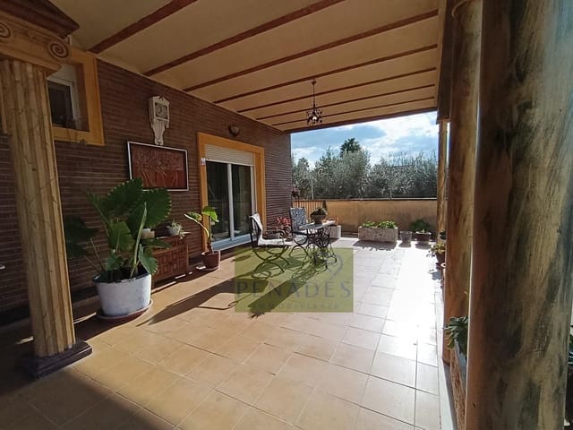 7 soverom Villa til salgs i Ontinyent med svømmebasseng - € 600 000 (Ref: 5609047)