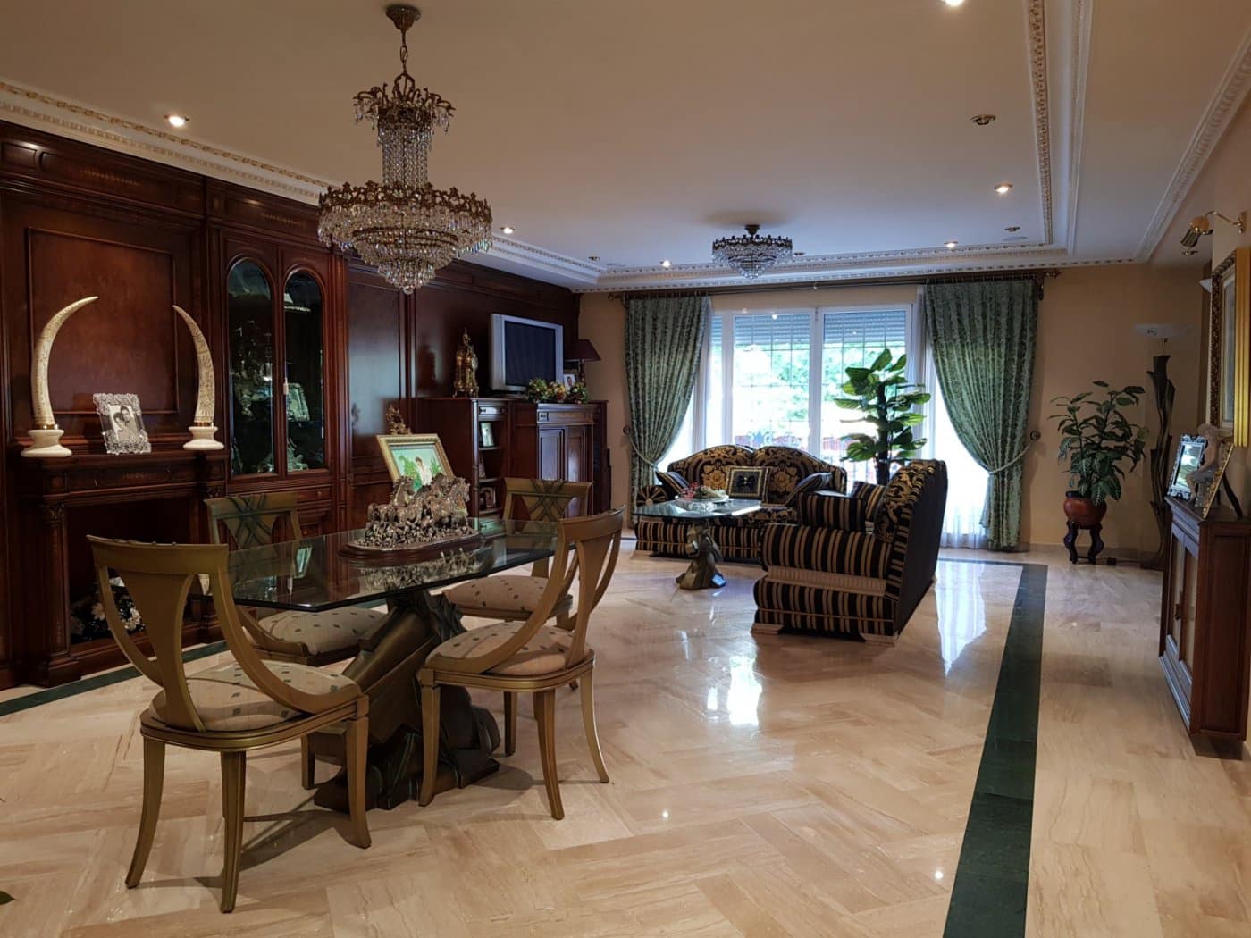 5 soveværelse Rækkehus til salg i Albaida med garage - € 550.000 (Ref: 6198513)