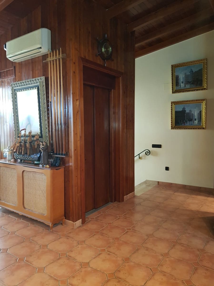 5 soveværelse Rækkehus til salg i Albaida med garage - € 550.000 (Ref: 6198513)