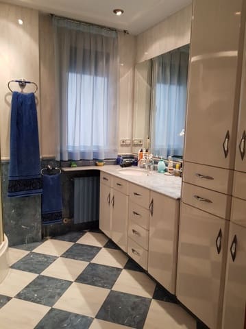 5 makuuhuone Rivitalo myytävänä paikassa Albaida mukana 
autotalli - 550 000 € (Ref: 6198513)