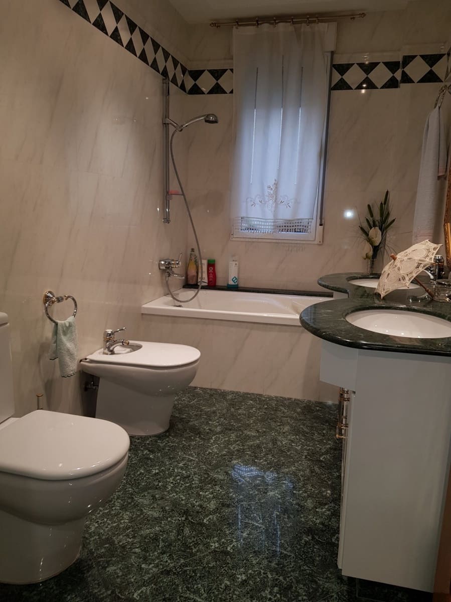 5 soveværelse Rækkehus til salg i Albaida med garage - € 550.000 (Ref: 6198513)