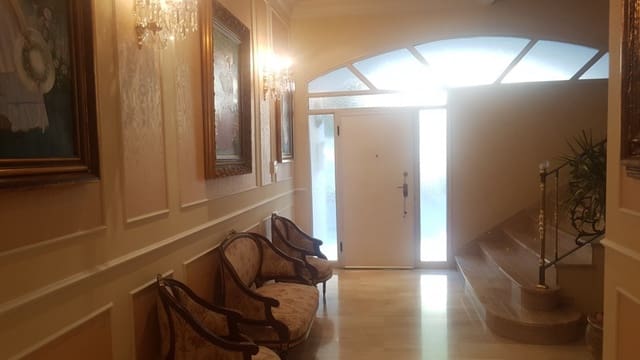 5 makuuhuone Rivitalo myytävänä paikassa Albaida mukana 
autotalli - 550 000 € (Ref: 6198513)