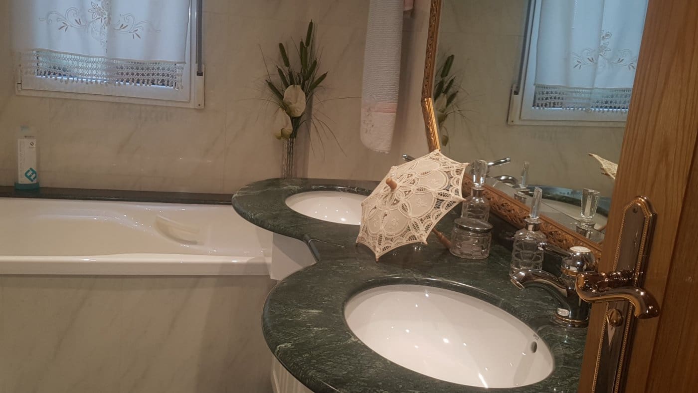 5 soveværelse Rækkehus til salg i Albaida med garage - € 550.000 (Ref: 6198513)