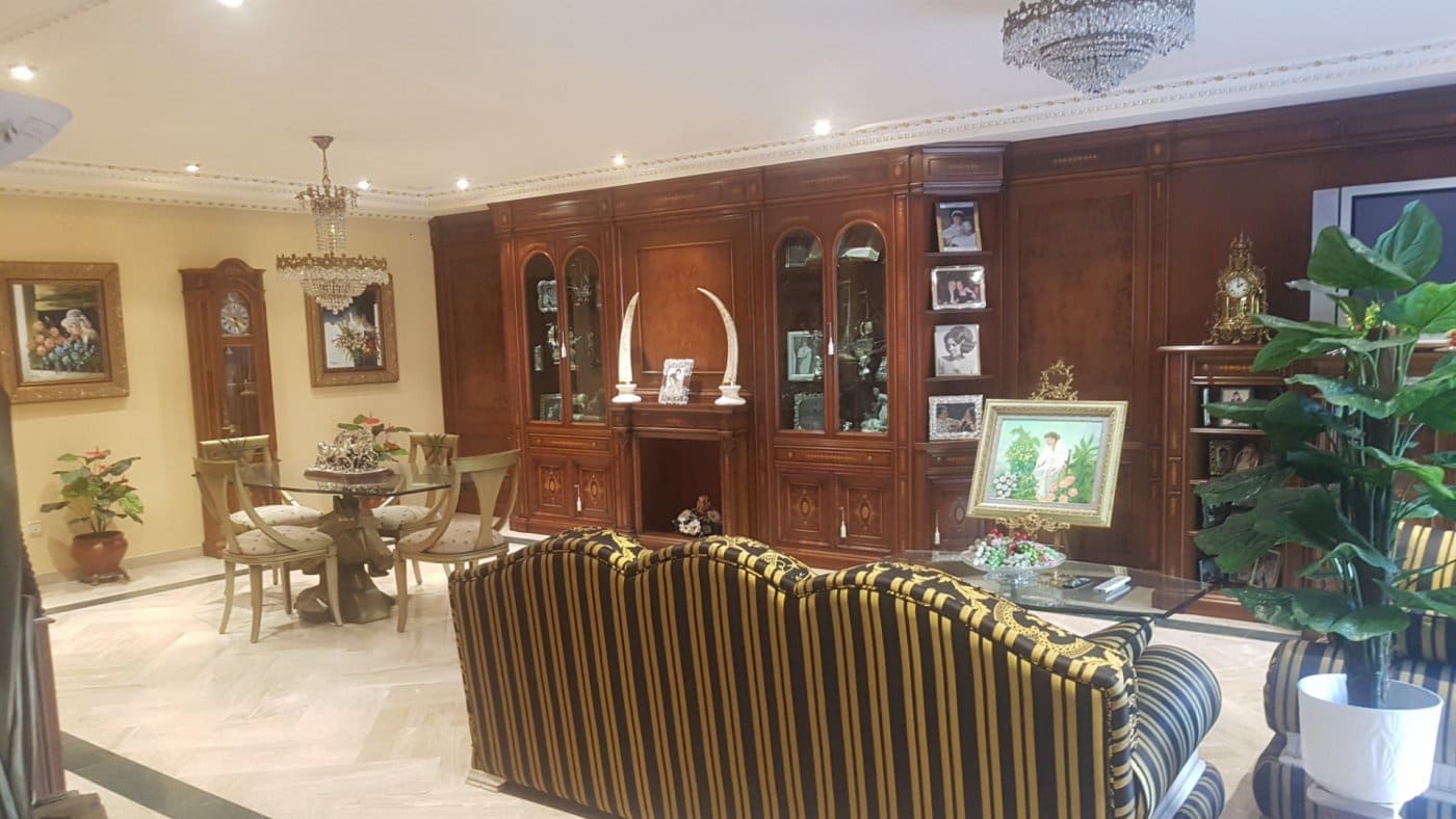 5 soveværelse Rækkehus til salg i Albaida med garage - € 550.000 (Ref: 6198513)