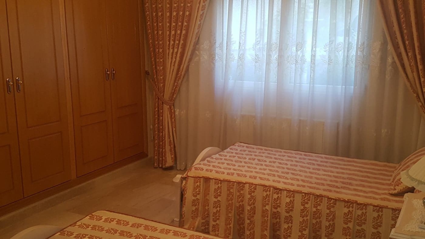 5 soveværelse Rækkehus til salg i Albaida med garage - € 550.000 (Ref: 6198513)