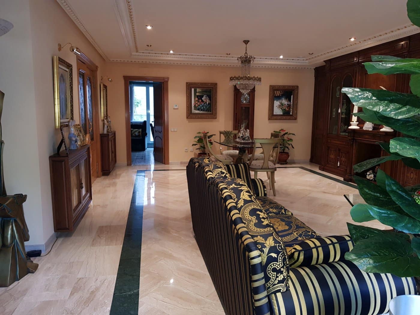 5 soveværelse Rækkehus til salg i Albaida med garage - € 550.000 (Ref: 6198513)