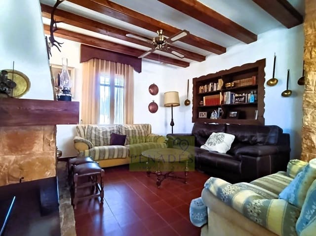 7 makuuhuone Huvila myytävänä paikassa Ontinyent - 650 000 € (Ref: 6198520)