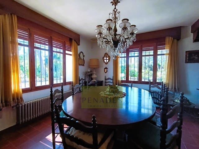 7 makuuhuone Huvila myytävänä paikassa Ontinyent - 650 000 € (Ref: 6198520)