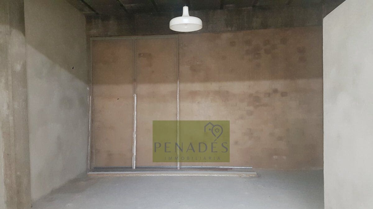 Commercial for sale in Ontinyent - € 80,000 (Ref: 6749683)