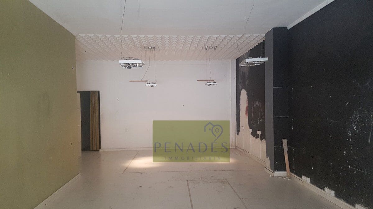Commercial for sale in Ontinyent - € 80,000 (Ref: 6749683)
