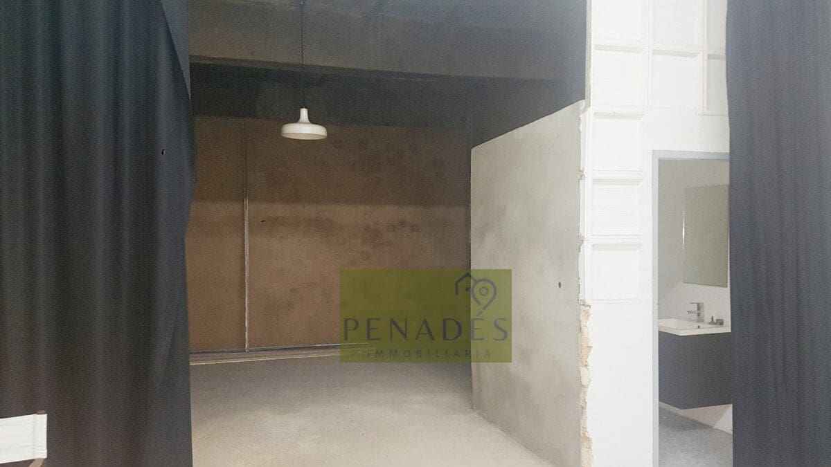 Commercial for sale in Ontinyent - € 80,000 (Ref: 6749683)