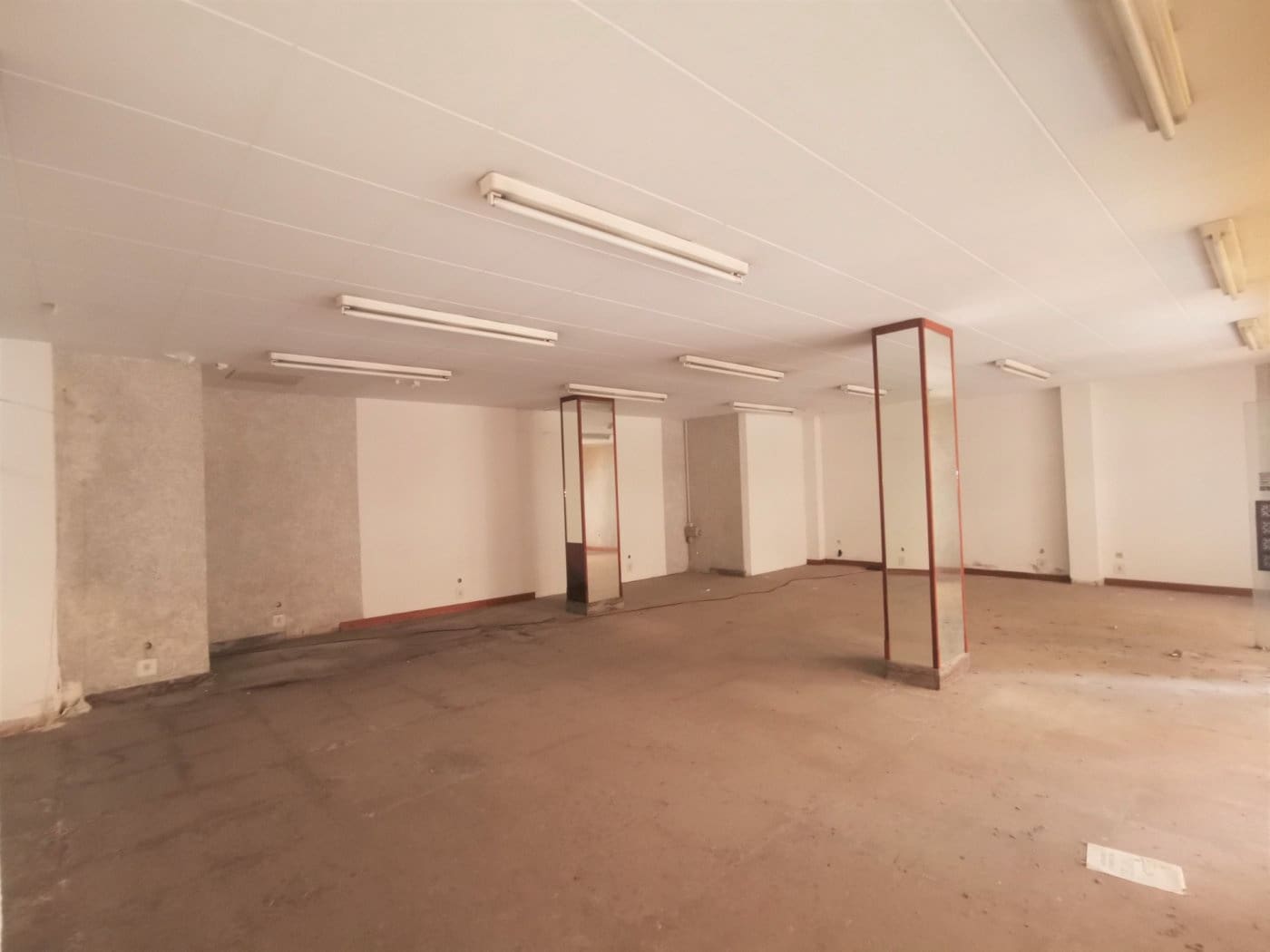 Kaupallinen myytävänä paikassa Ontinyent - 80 000 € (Ref: 6749714)