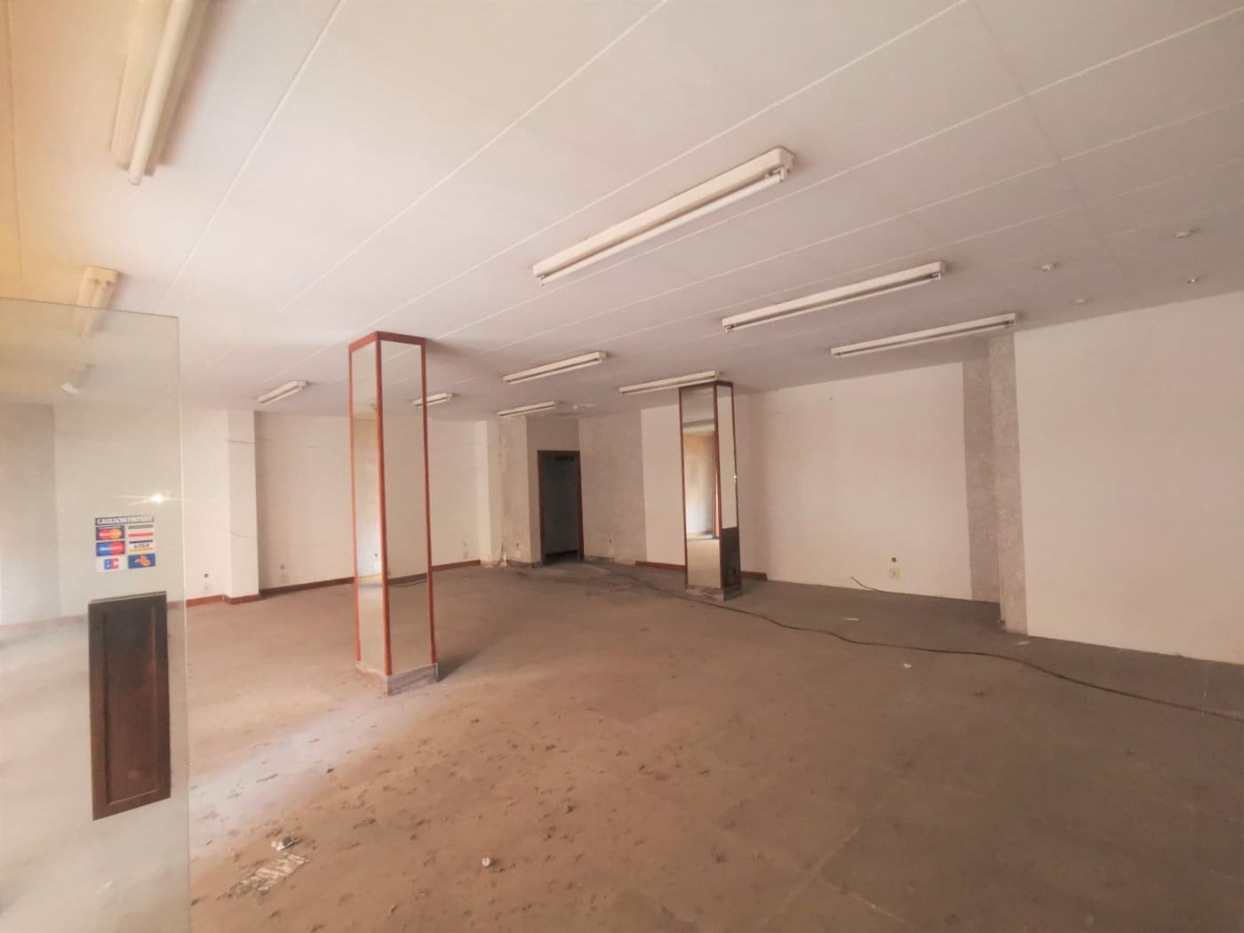 Kaupallinen myytävänä paikassa Ontinyent - 80 000 € (Ref: 6749714)