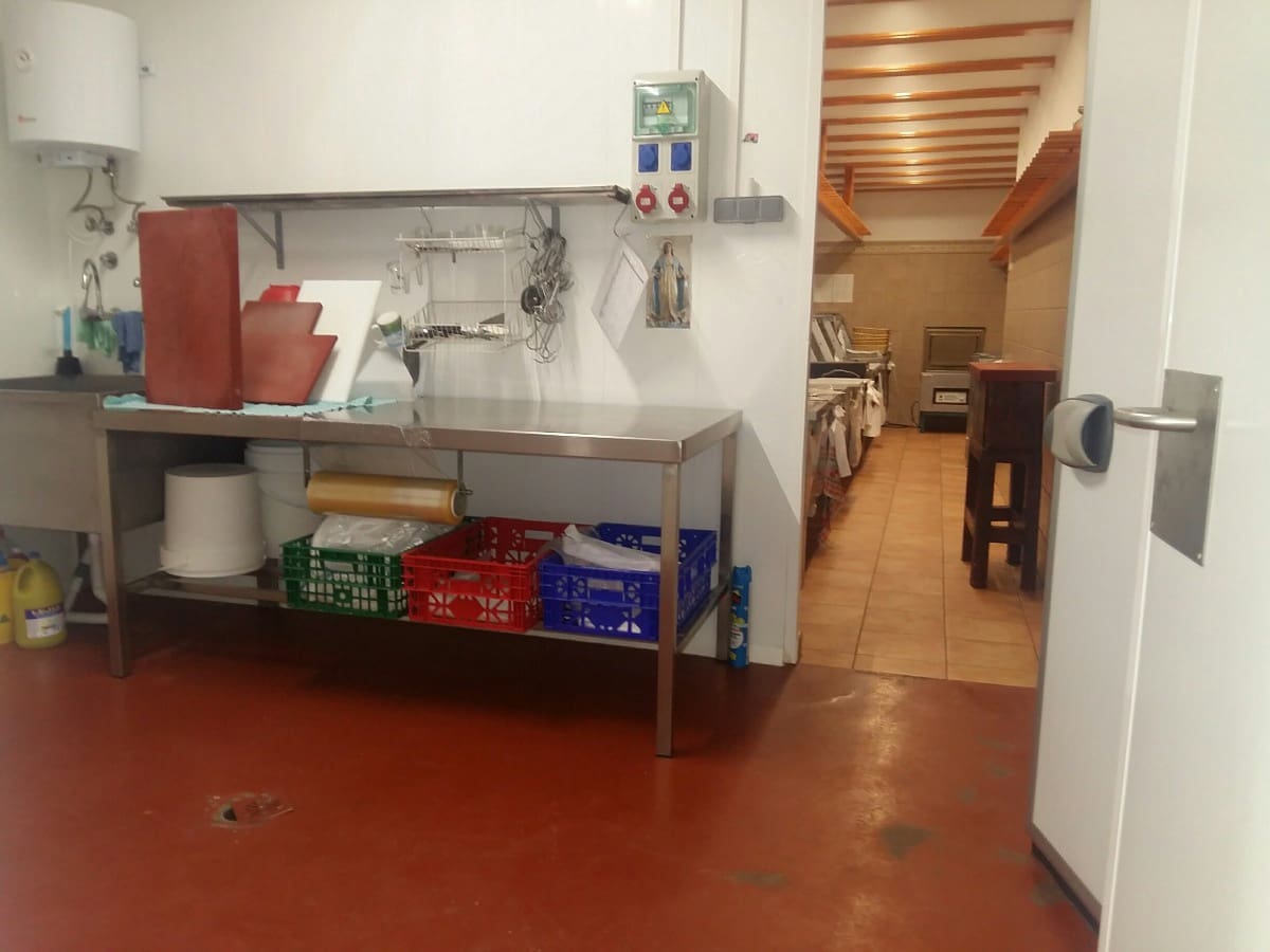 Kaupallinen myytävänä paikassa Ontinyent - 90 000 € (Ref: 6749754)