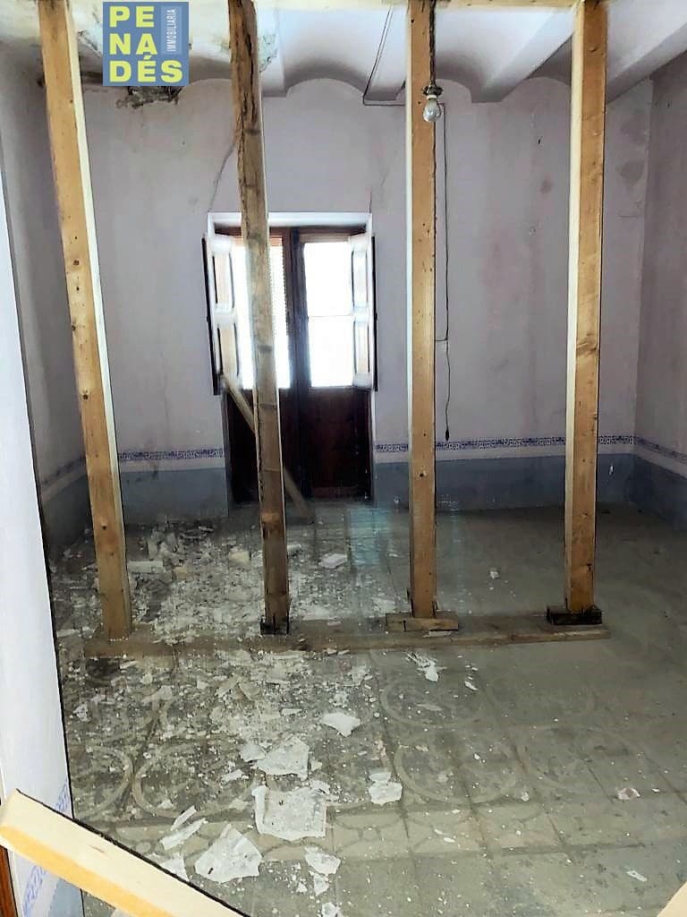 6 soveværelse Byhus til salg i Agullent - € 40.000 (Ref: 7004220)