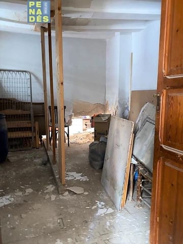 6 soveværelse Byhus til salg i Agullent - € 40.000 (Ref: 7004220)