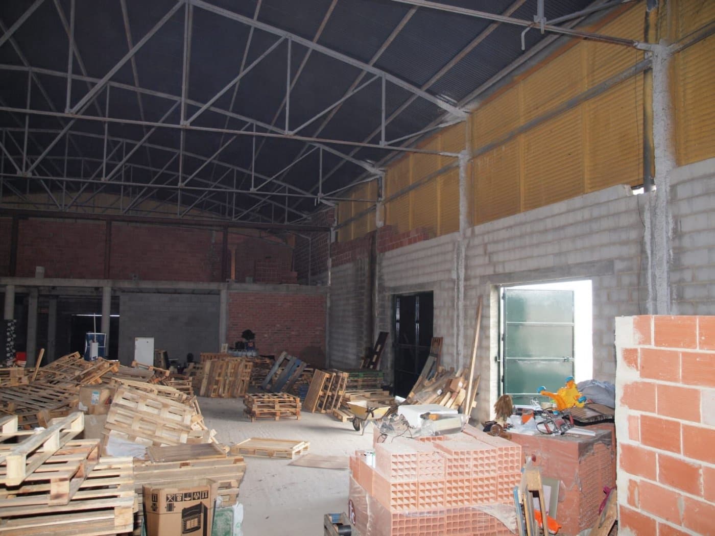 Empresa para venda em Belgida - 385 000 € (Ref: 7818788)