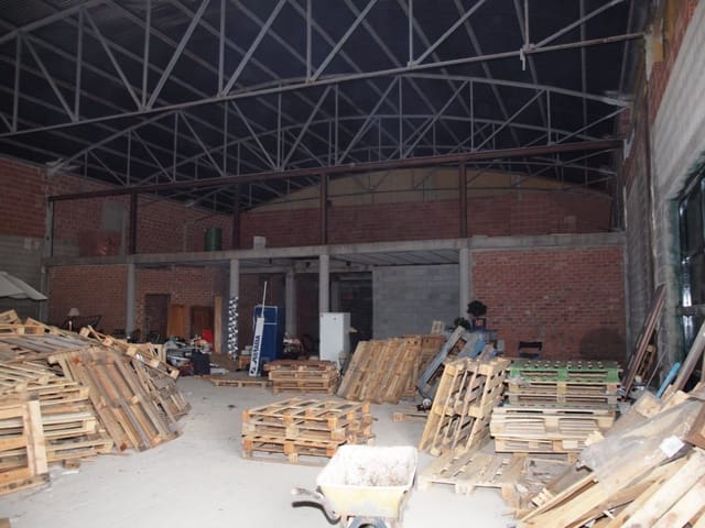 Empresa para venda em Bèlgida - 385 000 € (Ref: 7818788)