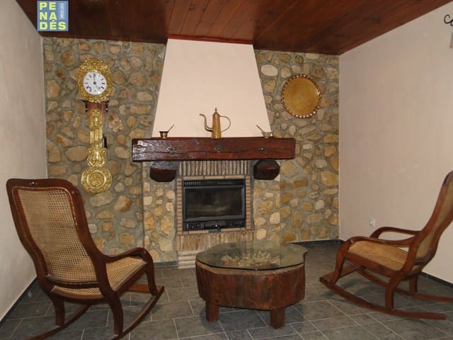 6 soveværelse Finca/Landehus til salg i Ontinyent med swimmingpool - € 490.000 (Ref: 8584231)