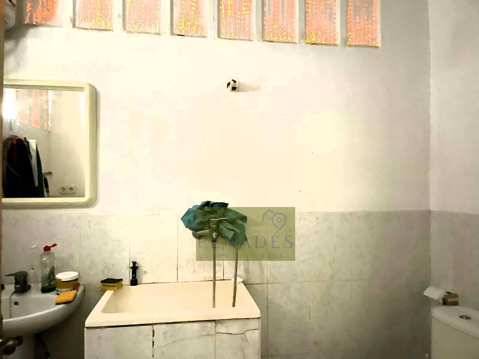 Commercial for sale in Ontinyent - € 120,000 (Ref: 8698205)