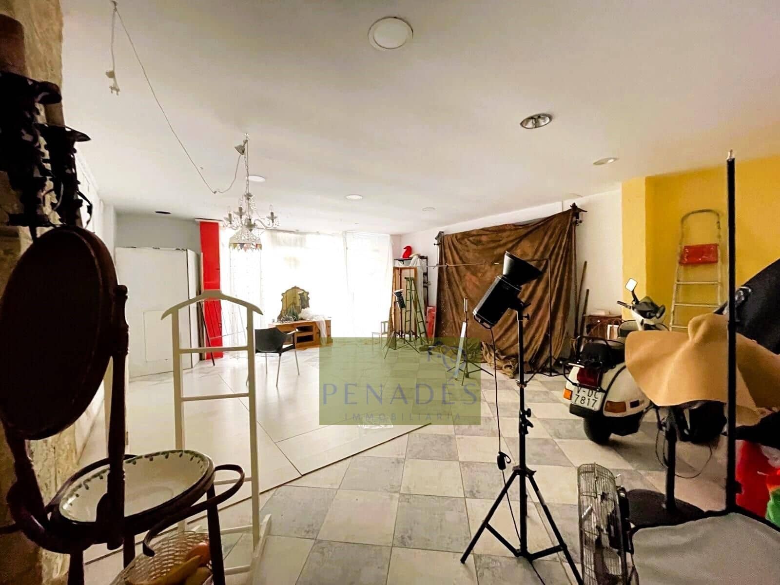 Commercial for sale in Ontinyent - € 120,000 (Ref: 8698205)