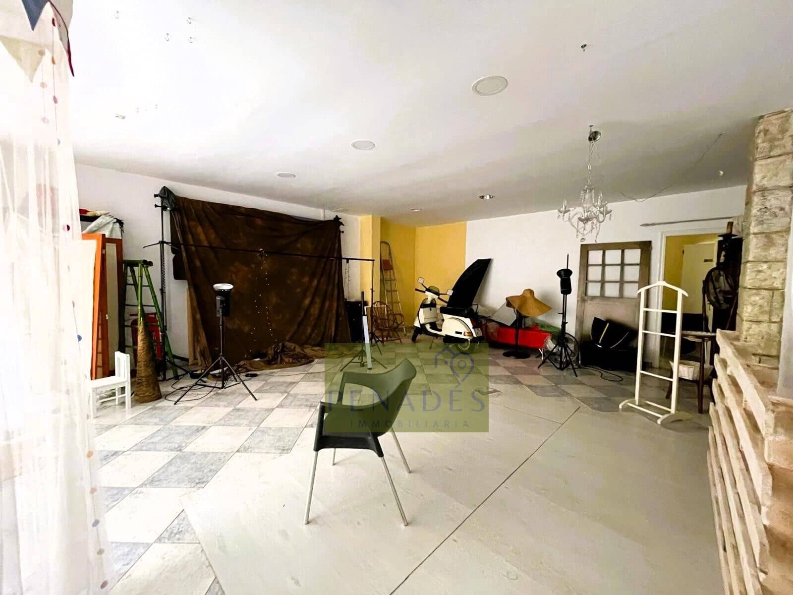 Commercial for sale in Ontinyent - € 120,000 (Ref: 8698205)