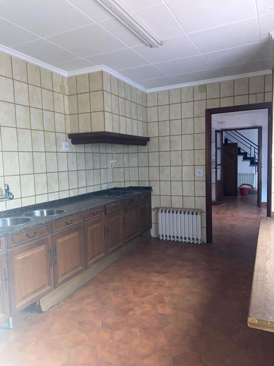 6 bedroom Townhouse for sale in Ontinyent - € 125,000 (Ref: 8836693)