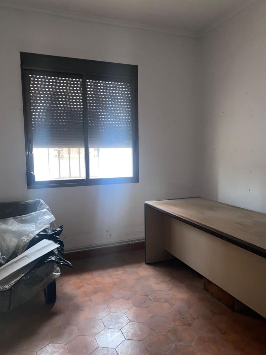 6 bedroom Townhouse for sale in Ontinyent - € 125,000 (Ref: 8836693)