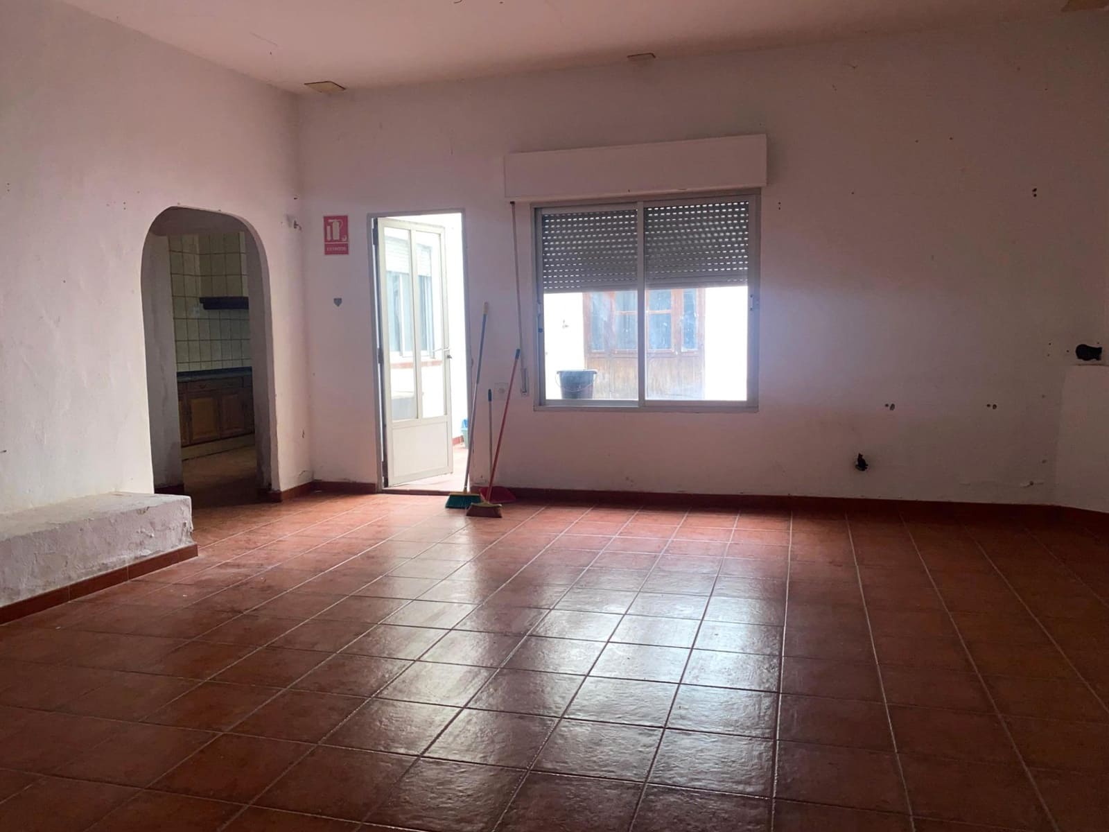 6 bedroom Townhouse for sale in Ontinyent - € 125,000 (Ref: 8836693)