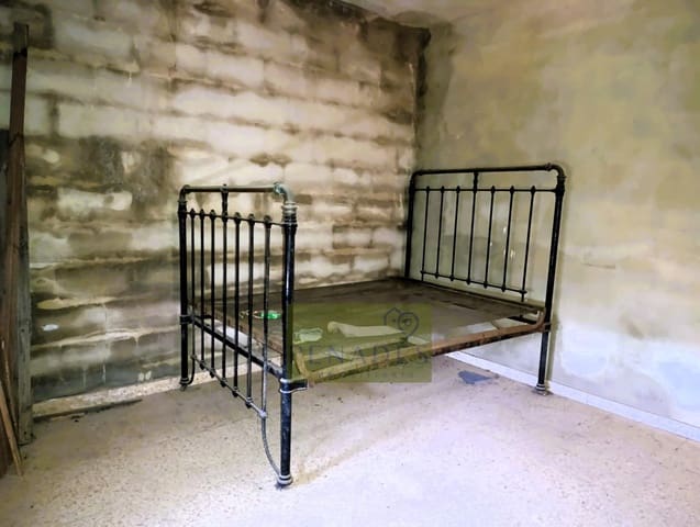 2 soveværelse Villa til salg i Ontinyent - € 80.000 (Ref: 8867378)