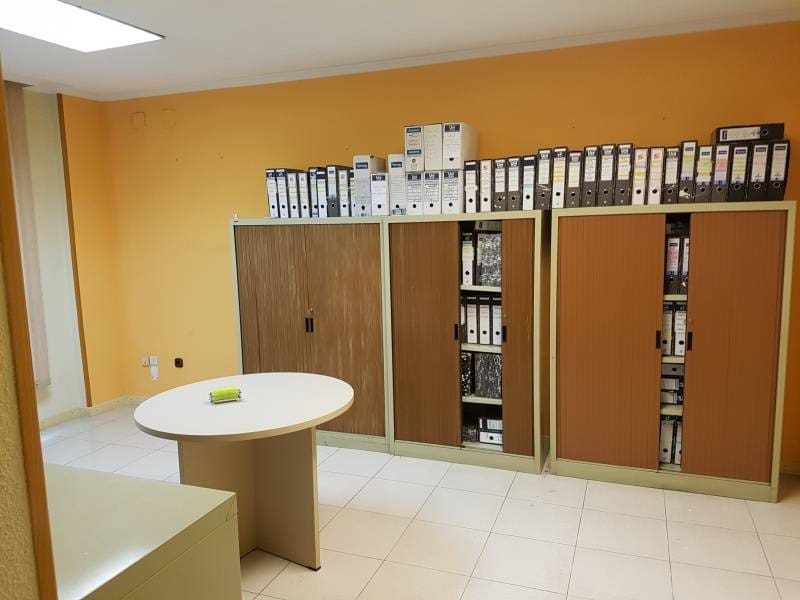 Commercial for sale in Ontinyent - € 135,000 (Ref: 8867379)