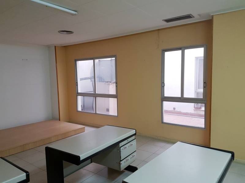 Commercial for sale in Ontinyent - € 135,000 (Ref: 8867379)