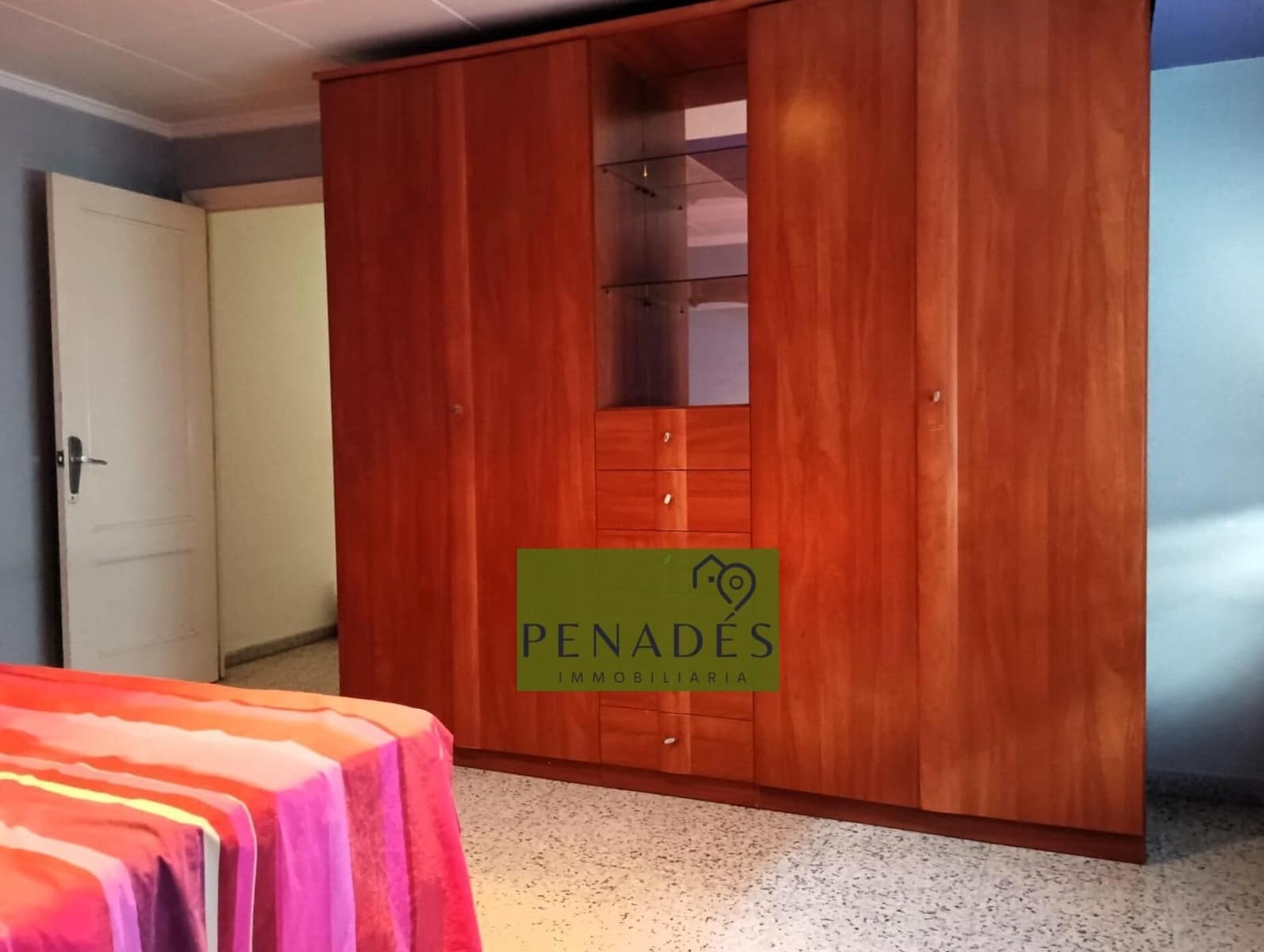 Piso de 3 habitaciones en Ontinyent en venta - 100.000 € (Ref: 8988330)