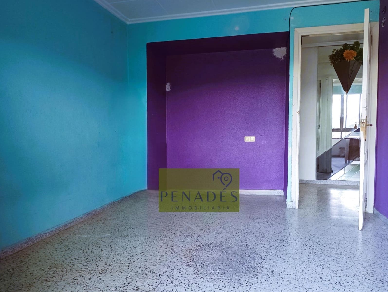 Piso de 3 habitaciones en Ontinyent en venta - 100.000 € (Ref: 8988330)