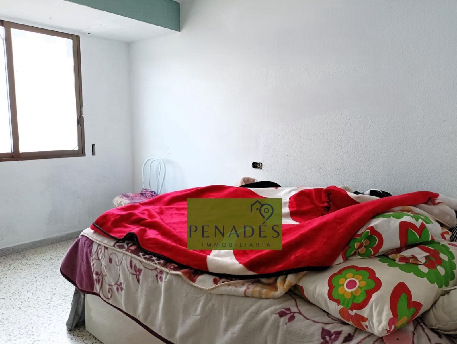 Piso de 3 habitaciones en Ontinyent en venta - 100.000 € (Ref: 8988330)