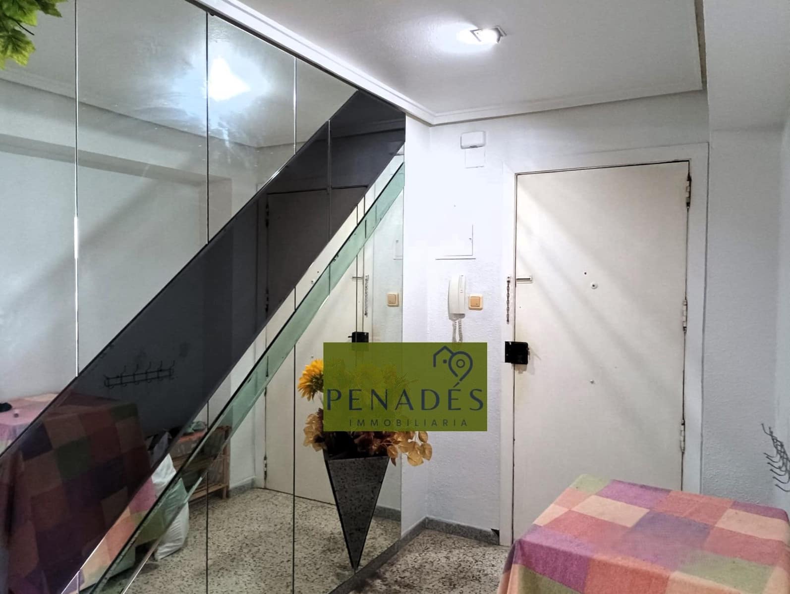 Piso de 3 habitaciones en Ontinyent en venta - 100.000 € (Ref: 8988330)