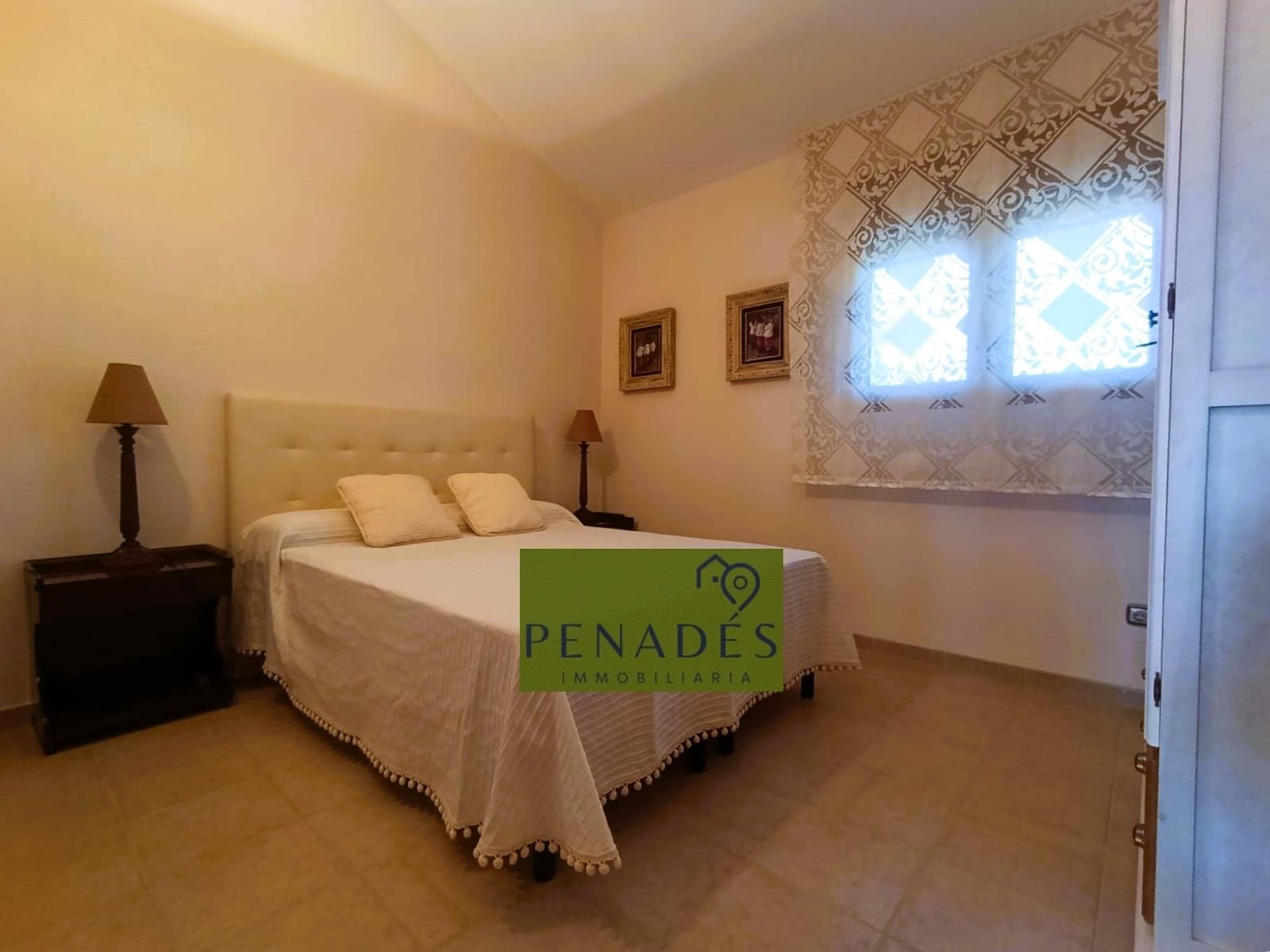 4 sypialnia Willa na sprzedaż w Ontinyent z basenem garażem - 690 000 € (Ref: 9020760)